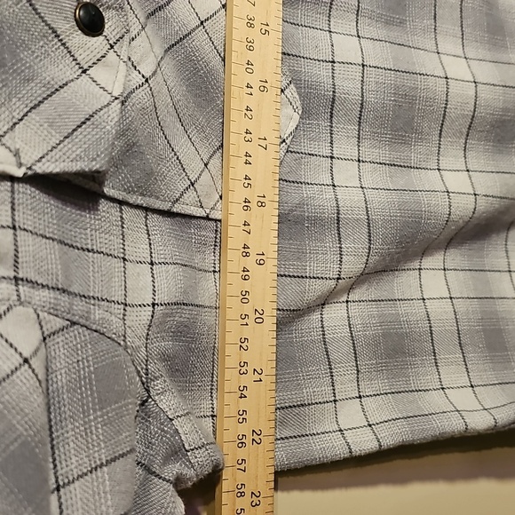 Wrangler Men's Blue and White Plaid Snap- Button Down Shirt Size L - Picture 5 of 5